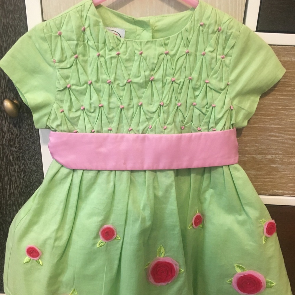 Spring green and pink gorgeous dress w pink ribbon